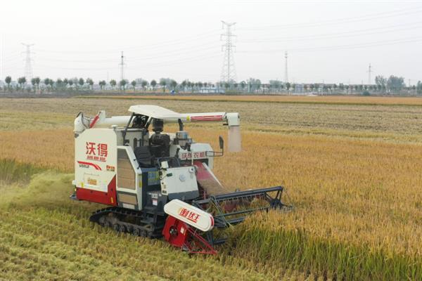 农机田间作业时转向要注意什么，狭小的地方不宜转弯和调头