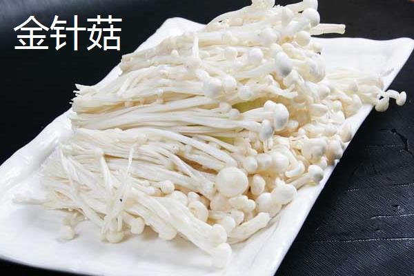 海鲜菇的收获时间，在秋季九月开始收获