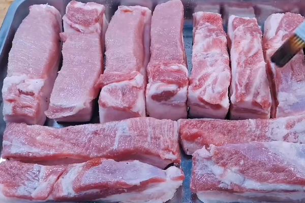 常见的腊制品有哪些，常见的有腊肉、腊鱼、腊鸭等