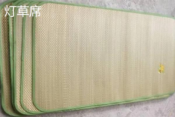 草席的简介，用柔韧的草茎编织而成