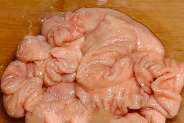 猪大肠和小肠如何分辨,可以从大小和切口等分辨