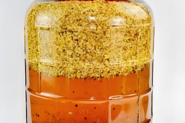 桂花酒如何制作,尽可能采摘新鲜的桂花