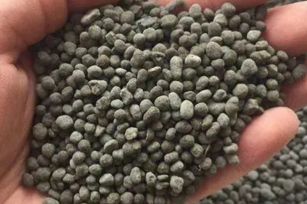 钙镁磷肥有什么使用特点,适合当作基肥而且要深施