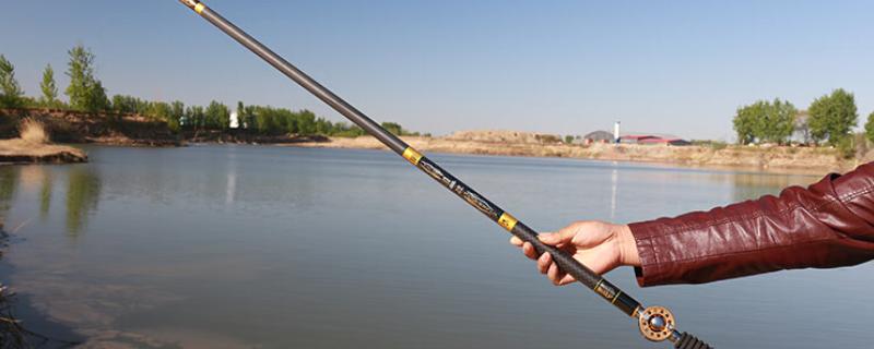 中通竿的优点与缺点,有收线和放线的渔轮