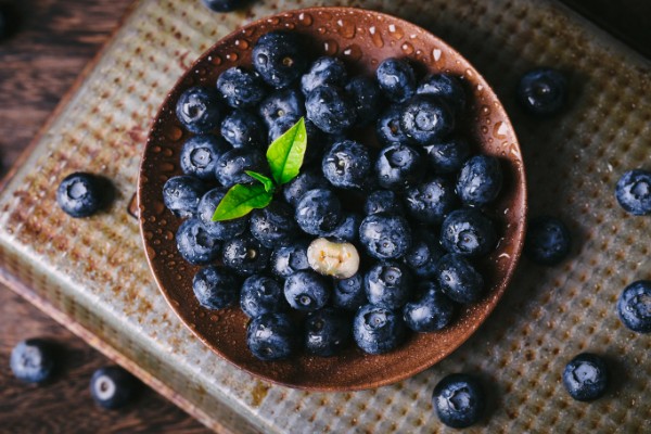 一天吃了多少蓝莓合适，60-80g左右为佳