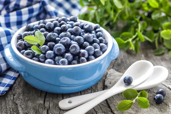 一天吃了多少蓝莓合适，60-80g左右为佳
