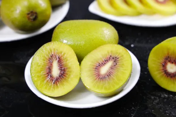 红心猕猴桃的价格,一斤需要6-12元左右