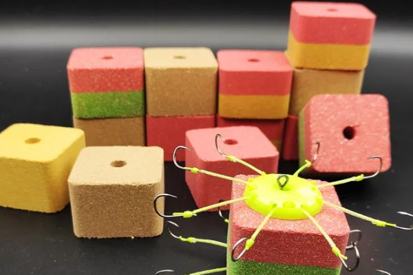 钓鲢鳙用什么方块饵料，可以用雾化状态的方块饵料