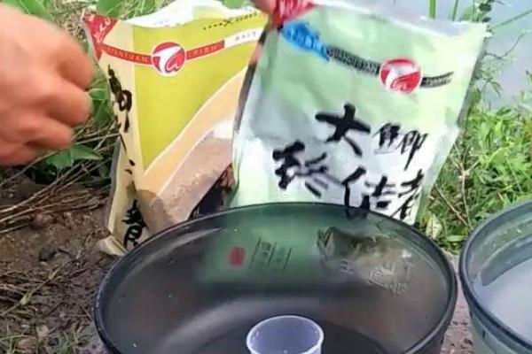 钓大板鲫选择哪种饵料，蚯蚓、红虫、麦粒等鱼饵均适合使用