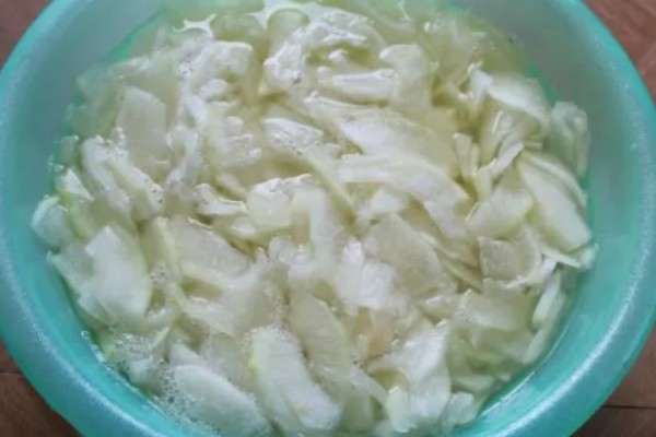 柚子皮能不能吃，表皮具有食用价值