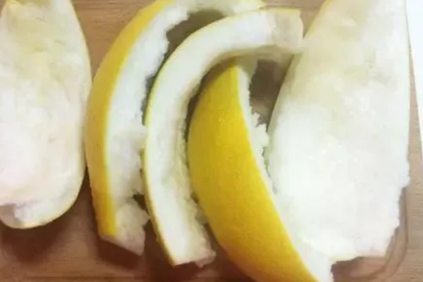 柚子皮能不能吃，表皮具有食用价值