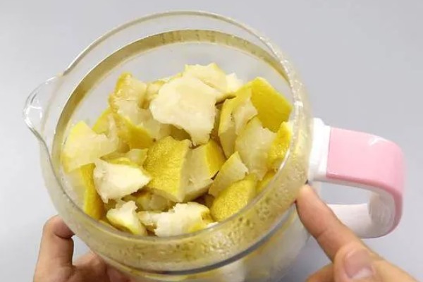 柚子皮能不能吃，表皮具有食用价值