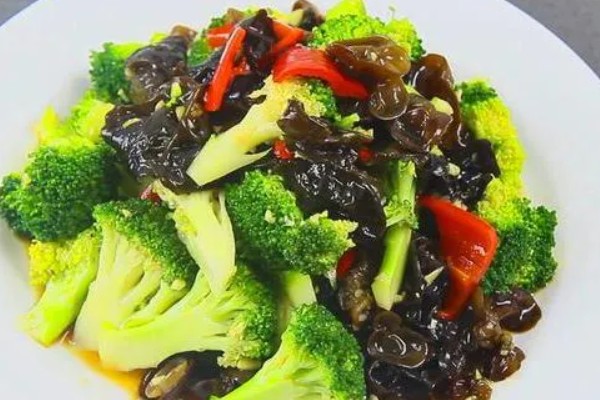 黑木耳怎么做才好吃，以下三种烹制方式可制作美食