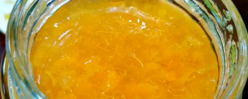 蜂蜜柚子茶怎么做，首先将柚子彻底洗净
