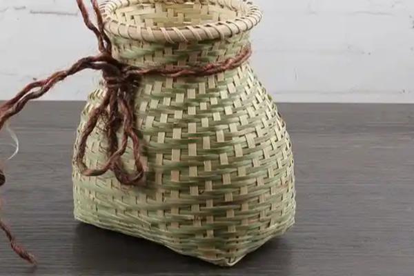 小杂鱼太多怎么钓鲫鱼，建议用清淡的饵料