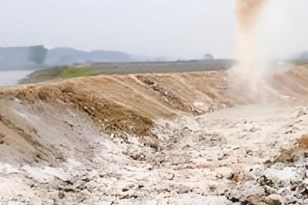 土壤酸化的原因，可能是氮肥施用过多所致