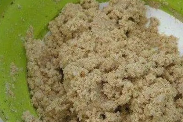 诱杀农业害虫的方法,可采取灯光诱杀、毒饵诱杀等方式