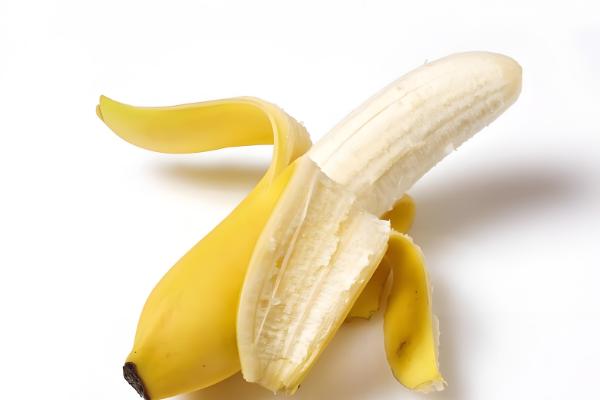 芭蕉和香蕉有什么区别，外形、颜色、味道都不同