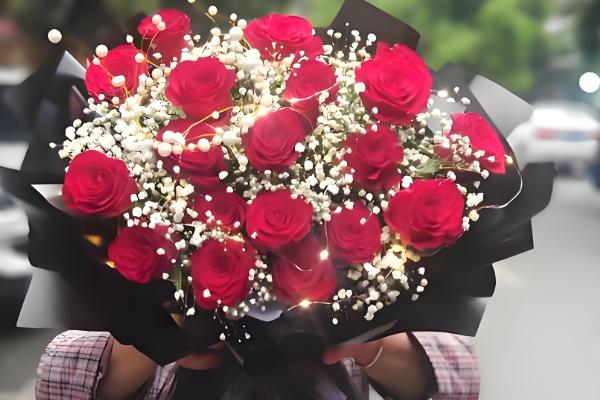 十九朵玫瑰花的花语，具有忍耐与期待、爱的最高点等含义