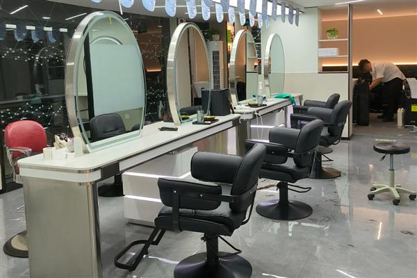 什么项目可以在家创业致富,农村自媒体、开办杂货店等项目可以考虑