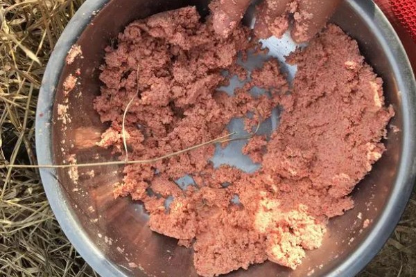 老鬼鱼饵怎么搭配，根据垂钓对象选择不同的饵料去配制