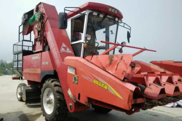 玉米收割机怎么使用,机器运转时不能排除故障
