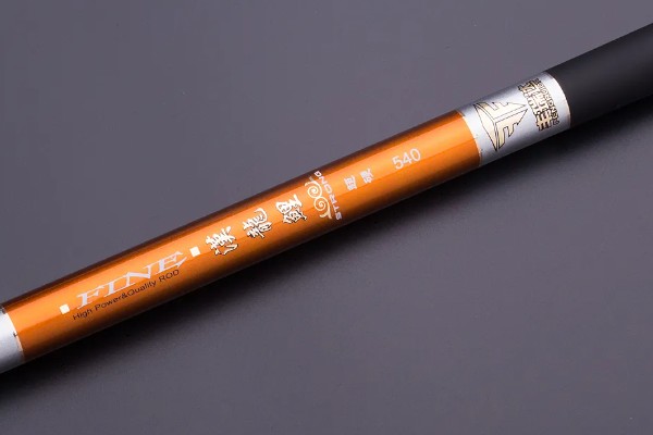 鱼竿的选择技巧，初学者可选择光威、汉鼎、细硬峰等