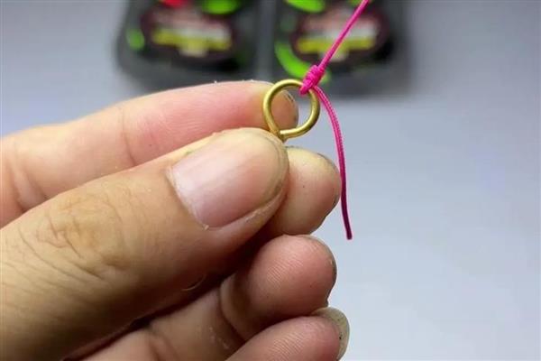鱼线子线需要绑在主线上吗,需要将主线和子线连接在一起