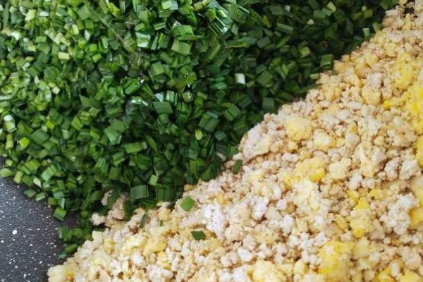 钓草鱼适合用什么饵料，草香味、甜香味、薯香味、酒香味饵料都很合适